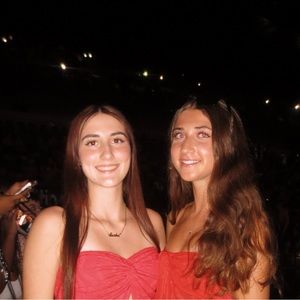 Meet your Posher, Isabel